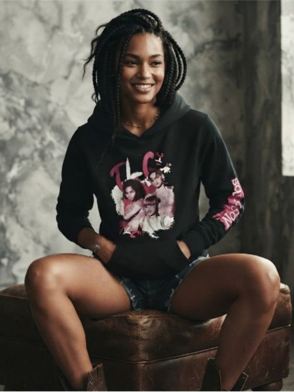 TLC Unisex Large Hoodie Black Cotton Graphic Archival Statement Y2K No Scrubs